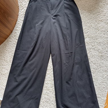 Black wide-leg trousers