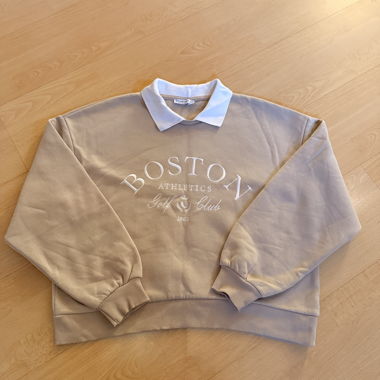 Beige Boston Athletics sweatshirt with collar