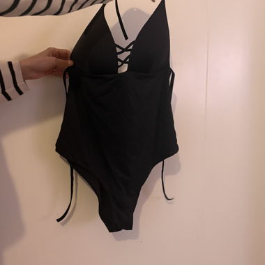 Costume nero di Calzedonia