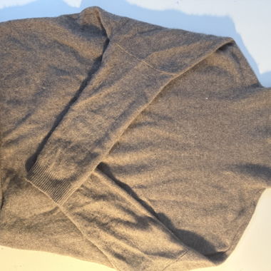 Maglione dolcevita beige/taupe ampio