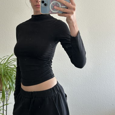 Top nero aderente ASOS
