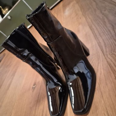 Stivaletto vernice 