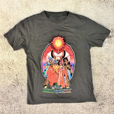 GRAPHIC T-SHIRT – EARTH WIND & FIRE / TOUR 2054