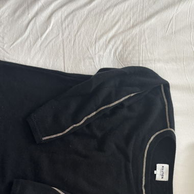 Black cashmere jumper - like new