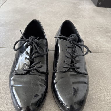 Lackschuhe