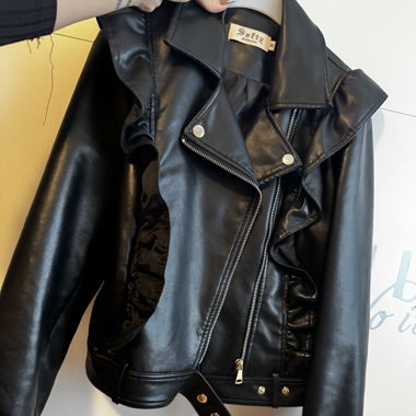 SCHWARZE KUNSTLEDERJACKE
