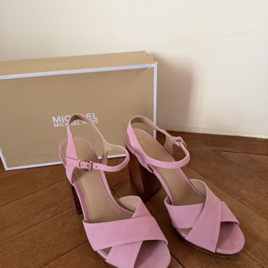 Sandali con tacco rosa Michael Kors