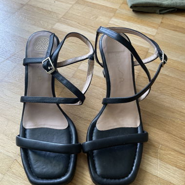 Leather high heels Sandals 