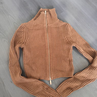 Pull côtelé à fermeture éclair