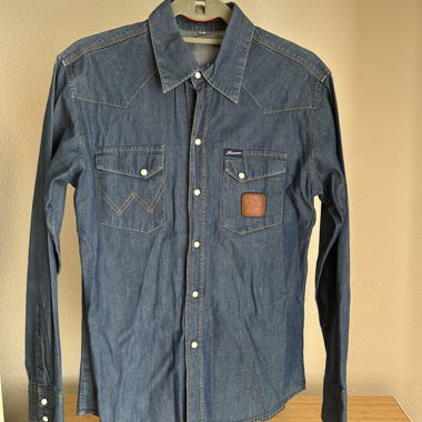 Camicia di jeans blu scuro