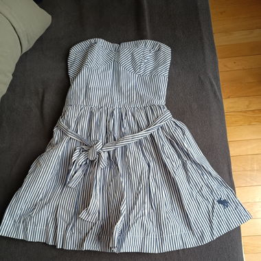 A&F Trägerloses Kleid