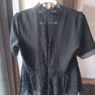 Bluse mit Spitzen-Details
