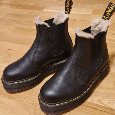 Dr Martens mit Plateau