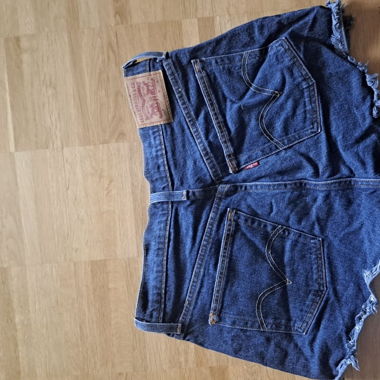 Levi’s Shorts 