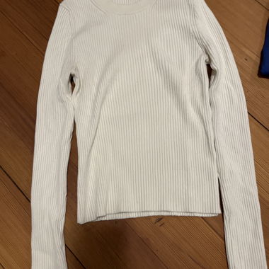 Maglione in maglia a costine bianco