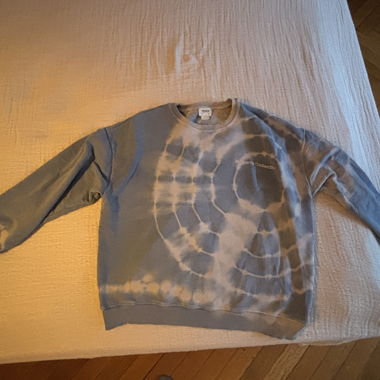 pull&bear tie-dye sweater