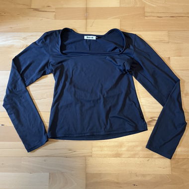 basic long sleeve top