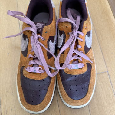 Nike air in camoscio 
