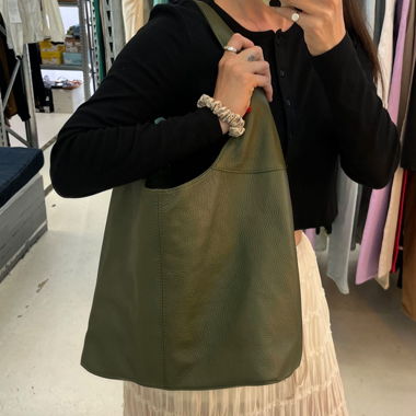 New GREEN ITALIAN LEATHER SHOULDER BAG