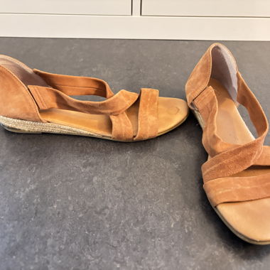 Sandales en cuir camel Taille 41 Talon 3 cm