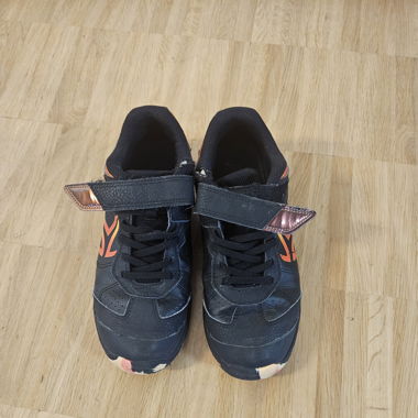 Turnschuhe 