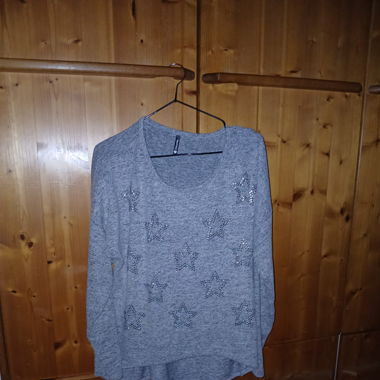 Pulli mit Sternen