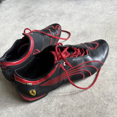 Gr. 42 Puma x Ferrari Speedcat Sneaker Schwarz Rot