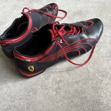 Gr. 42 Puma x Ferrari Speedcat Sneaker Schwarz Rot
