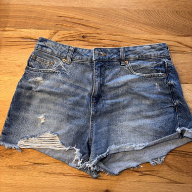 Pantaloncini Mom a vita alta Clockhouse Gr. 40