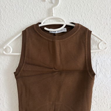 Top Zara marrone senza maniche