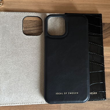 Coque de téléphone iPhone 12 IDEAL OF SWEDEN