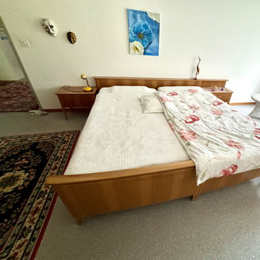 Zweiteiliges Doppelbett