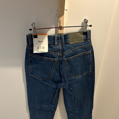 Jean mom