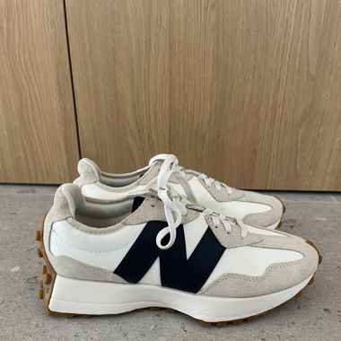 New Balance WS327
