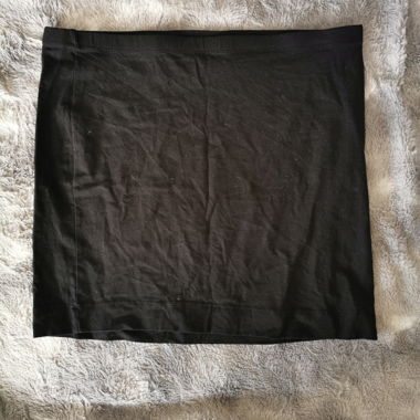Mini Skirt – Size M – Basic Black Stretch