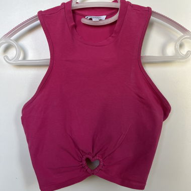 Top corto rosa con cut-out a cuore, taglia M