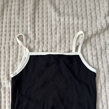 Haut noir et blanc 