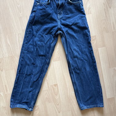 Jeans blu a gamba dritta