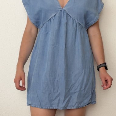 Short blue denim dress Pull and Bear
