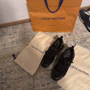 Baskets Louis Vuitton Run Away Noir Toile Monogram