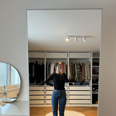 Jean ONLY