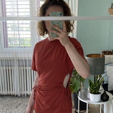 Kleid mit Cut-outs