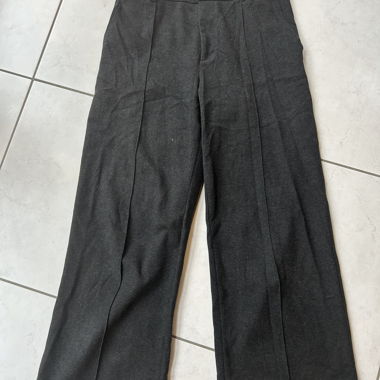 UNIQLO wide-leg trousers
