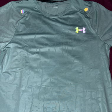 T-shirt running under Armour 