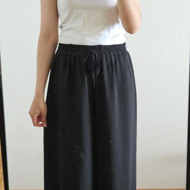 Pantaloni neri larghi