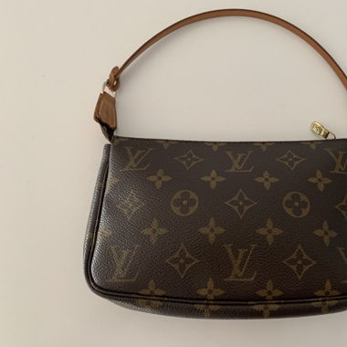 LOUIS VUITTON pochette accessoire vintage