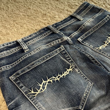 Dornen Print Flared Jeans