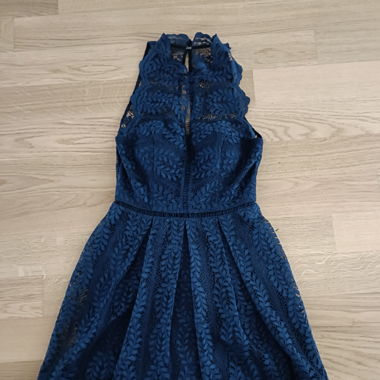 Festliches Spitzenkleid
