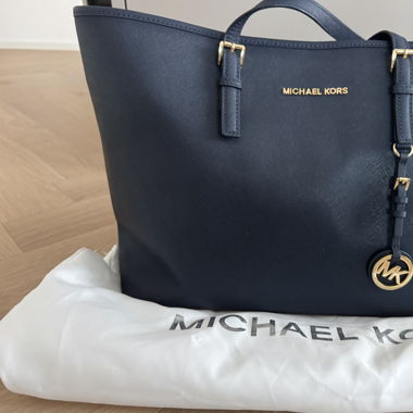 Micheal Kors - shopping bag 