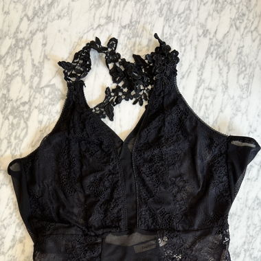 Body Top mit Spitze